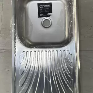 726. Cod. 01-014-00009-510 Lavaplatos 1 pozo 1 falda Acero Inox
